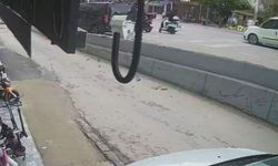 Bursa’da motosiklet yayaya çarptı! Metrelerce sürüklendiler