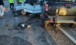 Çankırı'da feci kazada araçlar demir yığınına döndü! 25 yaşındaki sürücü hayatını kaybetti