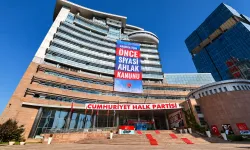 CHP Genel Merkezi’ndeki afişte “Arınma” mesajı