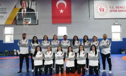 Dünya Güreş Şampiyonası için 30 milli sporcu Kazakistan'da yarışacak