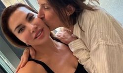 Ebru Yaşar ve Amanda Mille’den yurt dışında samimi dostluk pozu