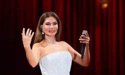 Ebru Yaşar’dan 400 kişilik ekiple dev konser şovu