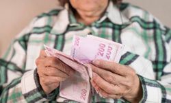 Ödeme günü cumartesiye denk gelen emekli ne yapacak?