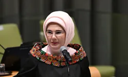 Emine Erdoğan’dan gençlere mesaj: “Kendi sesinizi cesaretle ortaya koyun”
