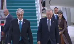 Erdoğan, Tokayev'i havalimanında karşıladı!