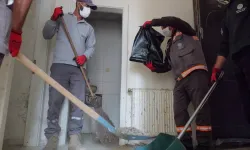 Etimesgut’ta çöp ev temizliği yapıldı! Ekipler harekete geçti