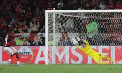 Fernando Muslera devleşti: Estudiantes, Libertadores Kupası'nda finale yükseldi