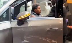 Fuarda akılalmaz kaza! Küçük çocuk, lüks Mercedes’i duvara çarptı: Marka inceleme başlattı