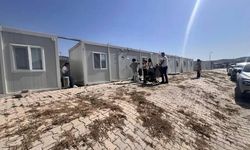 Hatay’da tuvaletsiz konteynerlerde sağlık hizmeti: 1000 ASM sözü nerede?