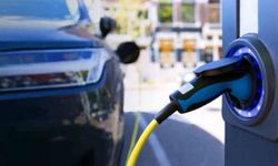 İkinci elde yön değişti: Elektrikli ve hibrit satışları uçuşa geçti