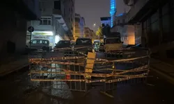 İstanbul’da sağanak sonrası yol çöktü! Gaziosmanpaşa’da sokak trafiğe kapatıldı