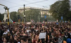 İtalya protestoları Milano'da polisle çatışmaya ve hasara yol açtı