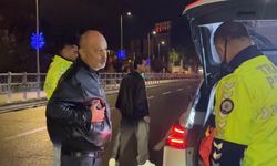 2,14 promil alkollü sürücüden polislere zor anlar! Araçların önüne atladı