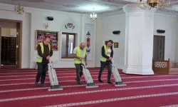 Keçiören’de camiler ibadete temiz ve ferah hazırlanıyor