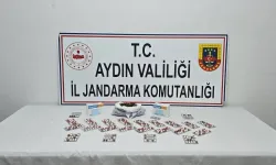 Kuşadası'nda jandarmadan operasyon: 1064 sentetik ecza ele geçirildi