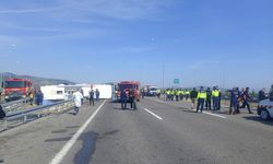 Manisa’da feci kaza! Yolcu otobüsü ile çekici çarpıştı: 11 ölü, 27 yaralı