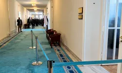 TBMM koridorunda bantlı engel: siyasi nezaket tartışması