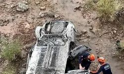 Siirt’te otomobil ters döndü! Biri bebek 3 kişi yaralandı