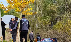 Ağrı’da otomobil dere yatağına uçtu: Sürücü yara almadı