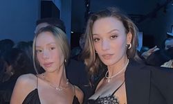 Sümeyye Aydoğan ve Ester Expósito'nun Paris pozu gündem oldu