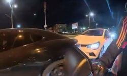 Trafikte telefonla uğraşan otomobil sürücüsü Porsche'ye çarptı!