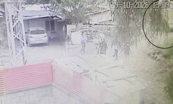 Hatay'da tren faciasında otomobil metrelerce sürüklendi! Anne öldü, oğlu yaralı