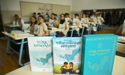 Türk dünyası kültürü Azerbaycan Türkçesiyle öğrencilerle buluştu