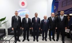 Yaşar Güler Bakü'deki ADEX Fuarı'nda: Yeni sistemleri yakından gördü