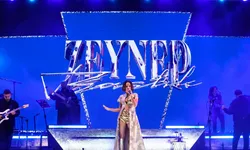 Zeynep Bastık, Yenimahalle’de hayranlarıyla buluştu