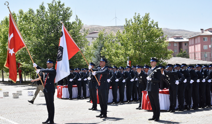 Bitlis POMEM’de 213 polis adayı mezuniyet coşkusu yaşadı