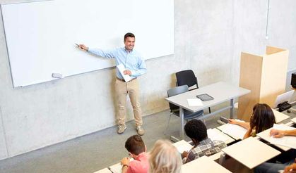 Üniversitelilere müjde: Burs veren kurumlar açıklandı!