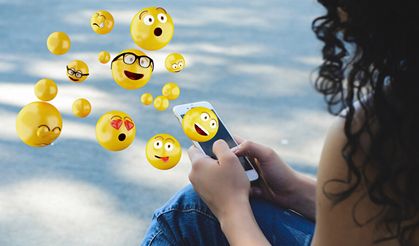 Bu emojileri kullanıyorsanız yaşınızı ele veriyorsunuz!
