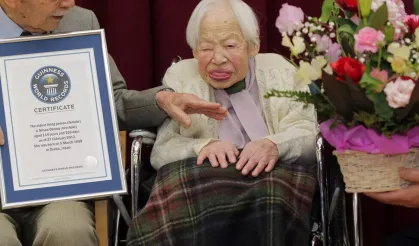 Japonya’da 100 yaş üstü kişi sayısı 100 bine yaklaştı