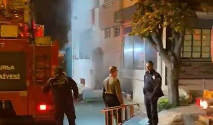Aynı apartmanı üç gün yaktı, mahalleyi korkuya boğdu!