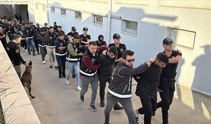 “Bayğaralar” çetesi helikopter gözetiminde adliyeye sevk edildi!