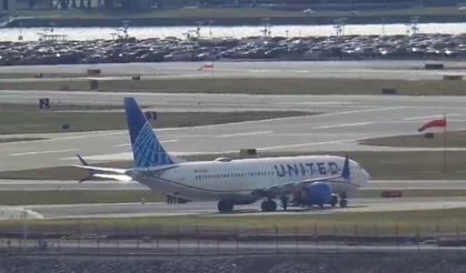 ABD’de bomba paniği: Yolcu uçağı acil indirildi, havalimanında uçuşlar durduruldu