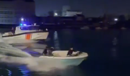 Kadıköy açıklarında kaçak midye operasyonu!