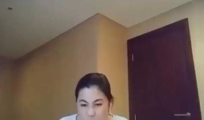 Dubai'de canlı yayın dehşeti: Evine füze düştüğü anlar kamerada