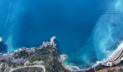 Yağmur sonrası Ölüdeniz turkuaza döndü