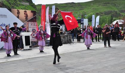 'Kars Yaşayan Miras Şöleni' açılışla yapıldı