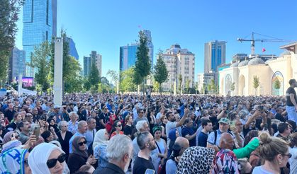 Türk sineması büyük ustası son yolculuğuna dualarla uğurlandı