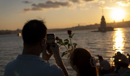 İstanbul'da görsel şölen: Salacak'ta gün batımı ve kız kulesi