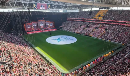 TÜGVA Yaz Okulları finaline ünlü isimler akın etti! RAMS Park'ta renkli görüntüler