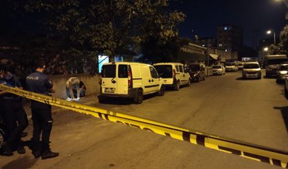 Ataşehir’de gecekonduya kurşun yağdırıldı! Mahallede büyük panik