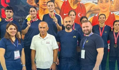 Ankara ringde tarih yazdı! Genç boksörlerden 8 madalya