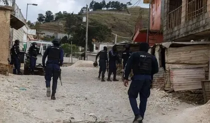 Haiti’de çete dehşeti: 43 kişi öldürüldü, evler ateşe verildi