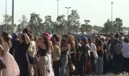 K-pop rüzgarı İstanbul'u sardı: Güney Koreli grup için saatler öncesinden sıraya girdiler