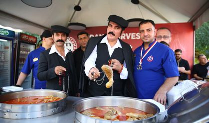 Adana'da lezzet şöleni başladı! Festivalden renkli kareler