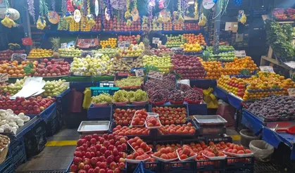 Ankara Ulus Hali’nde hünnapın kilosu 250 TL’den 100 TL’ye düştü