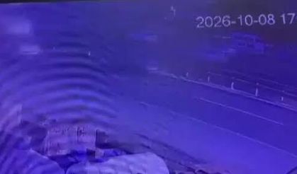 Taklalar atıp metrelerce sürüklendi... E-5 karayolunda zincirleme kaza kamerada